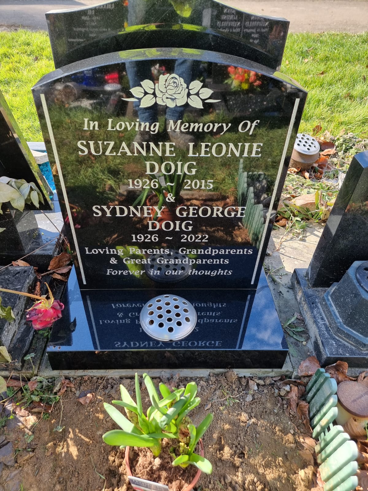 Oval Top Headstone With Or Without illustration