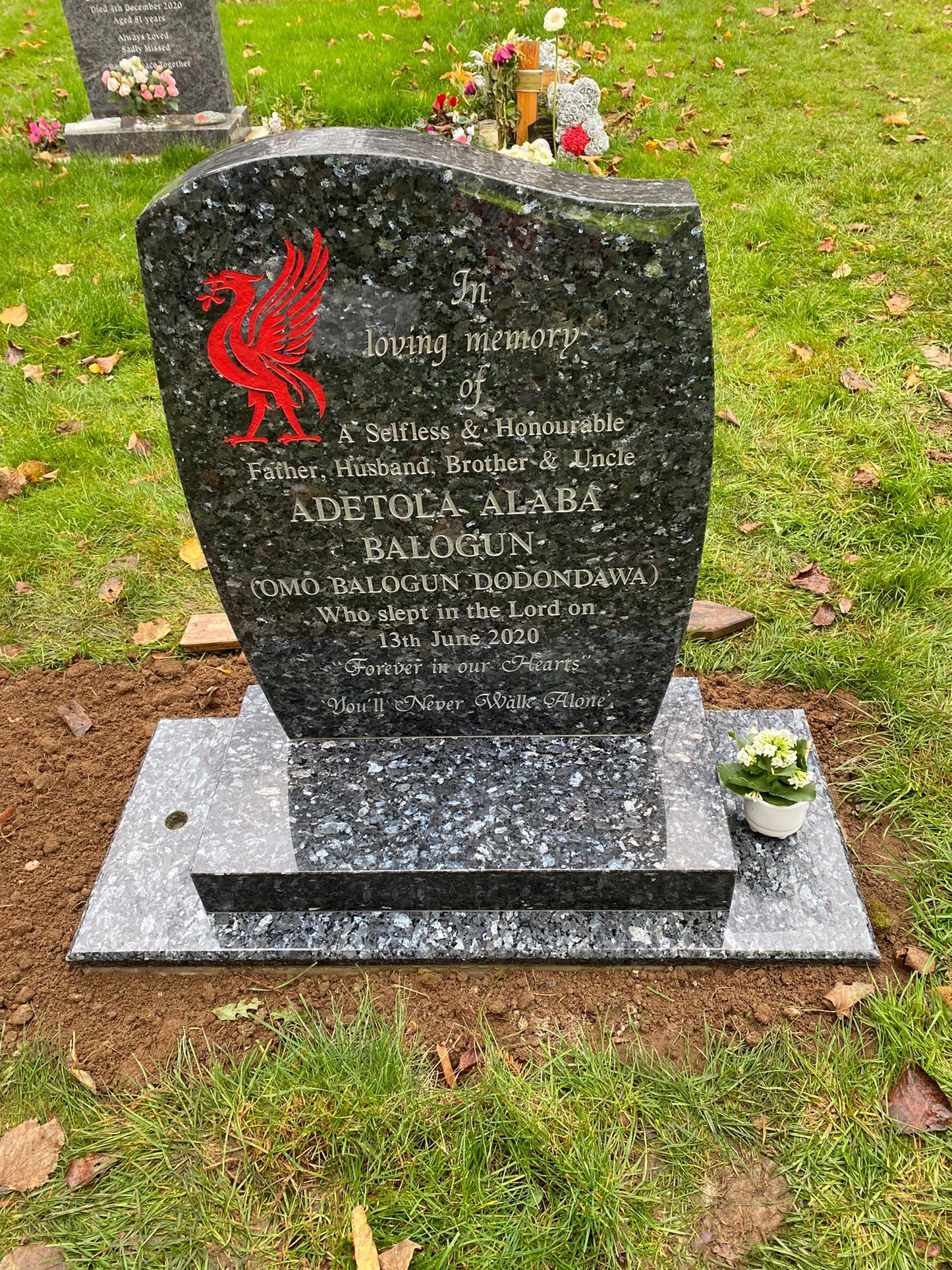 Half ogee with rounded edges memorial