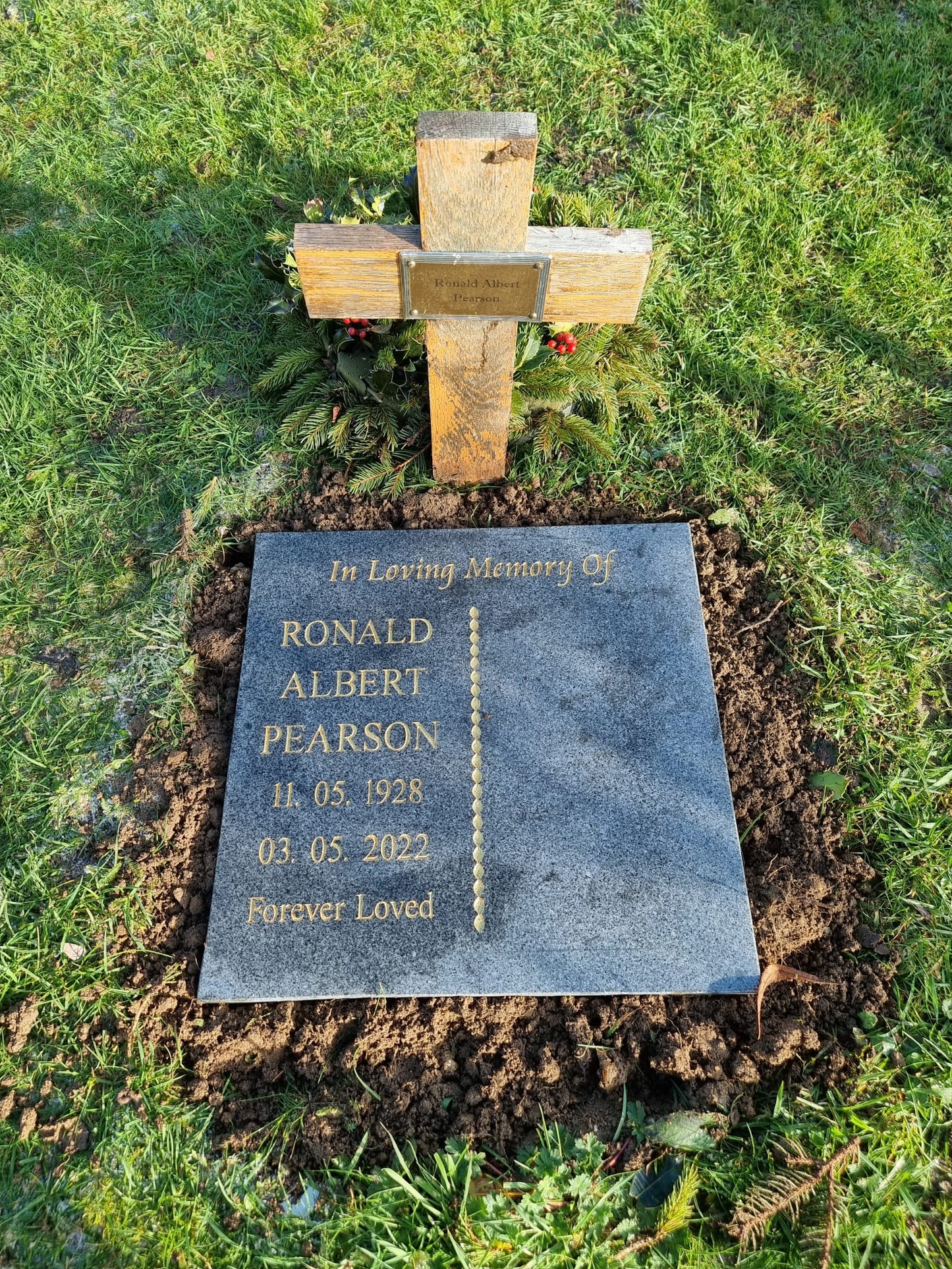 Painted Rose Tablet Memorial