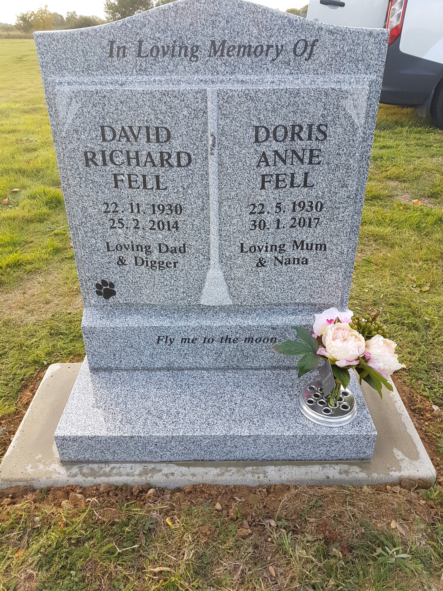 Ogee Headstone With Carved Wild Roses, Centre heart And Book