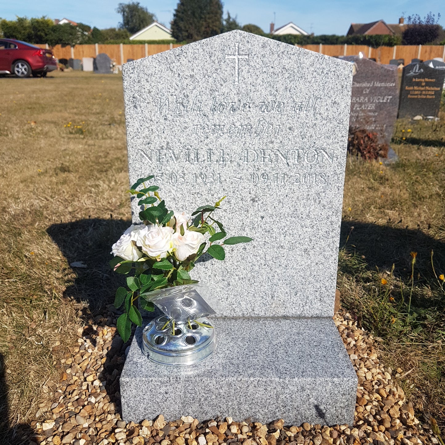 Peon top memorial with optional carved cross and roses