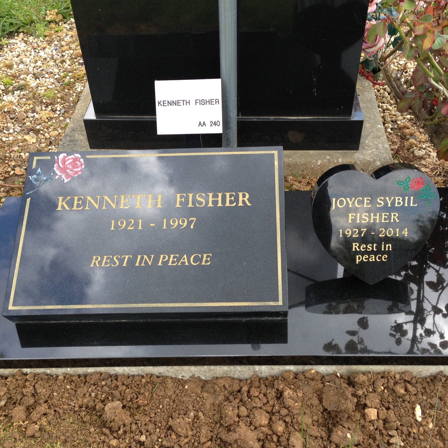 Cushioned heart memorial