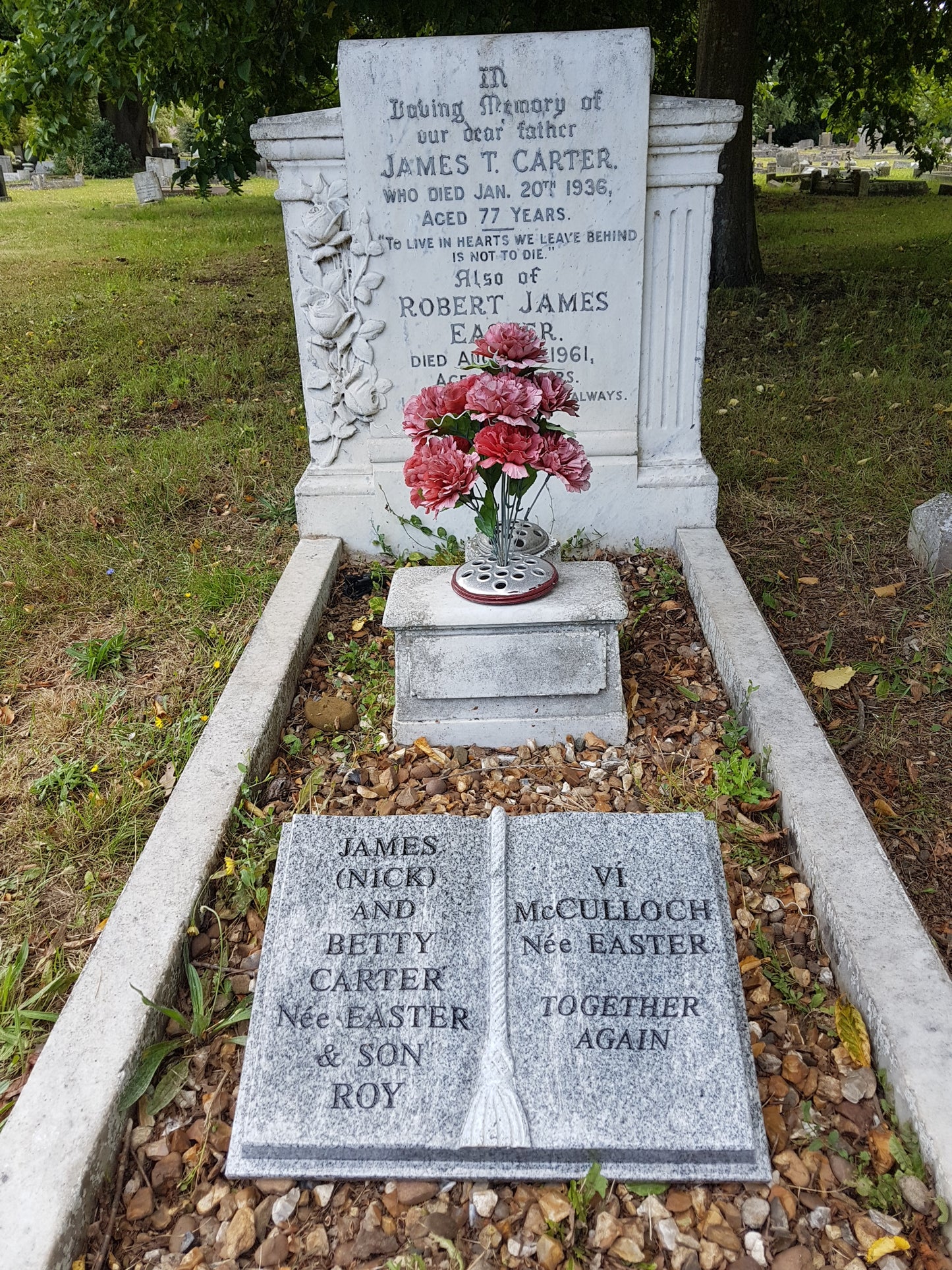 Painted Rose Tablet Memorial