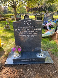 Ogee shaped memorial with optional star design