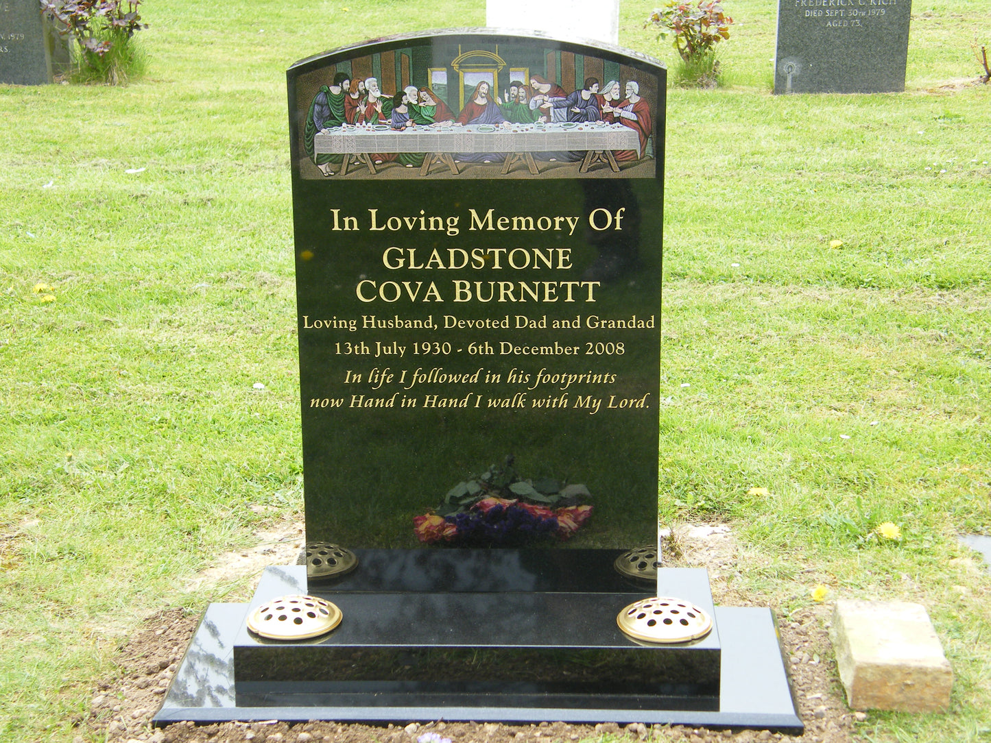 Oval Top Headstone With Last Supper