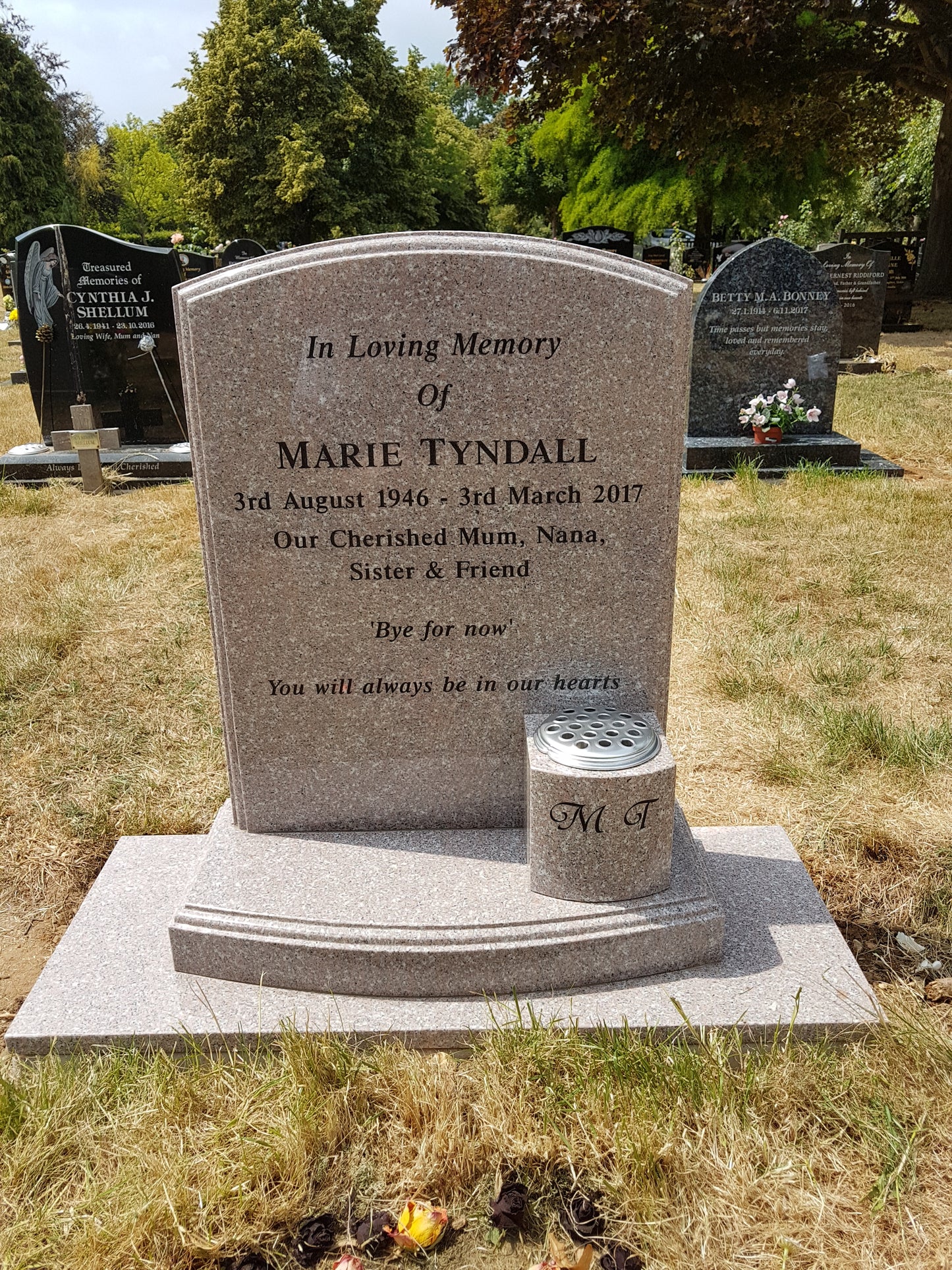 Half Round Headstone With Pitched Sides And Margins
